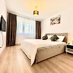 Urban Plaza Astra - Rise Private & Apartamento *