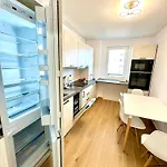 Urban Plaza Astra - Rise Private & Lejlighed *