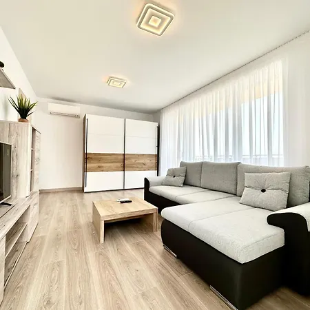 Urban Plaza Astra - Rise Private & Lejlighed *