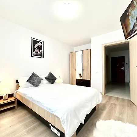 Urban Plaza Astra - Rise Private & Apartamento Braşov
